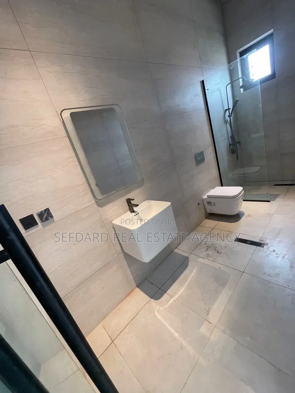 4bdrm Duplex in Sefdard Properties, Kwabenya for sale