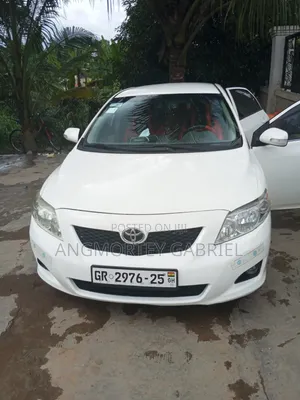 Toyota Corolla 2010 White