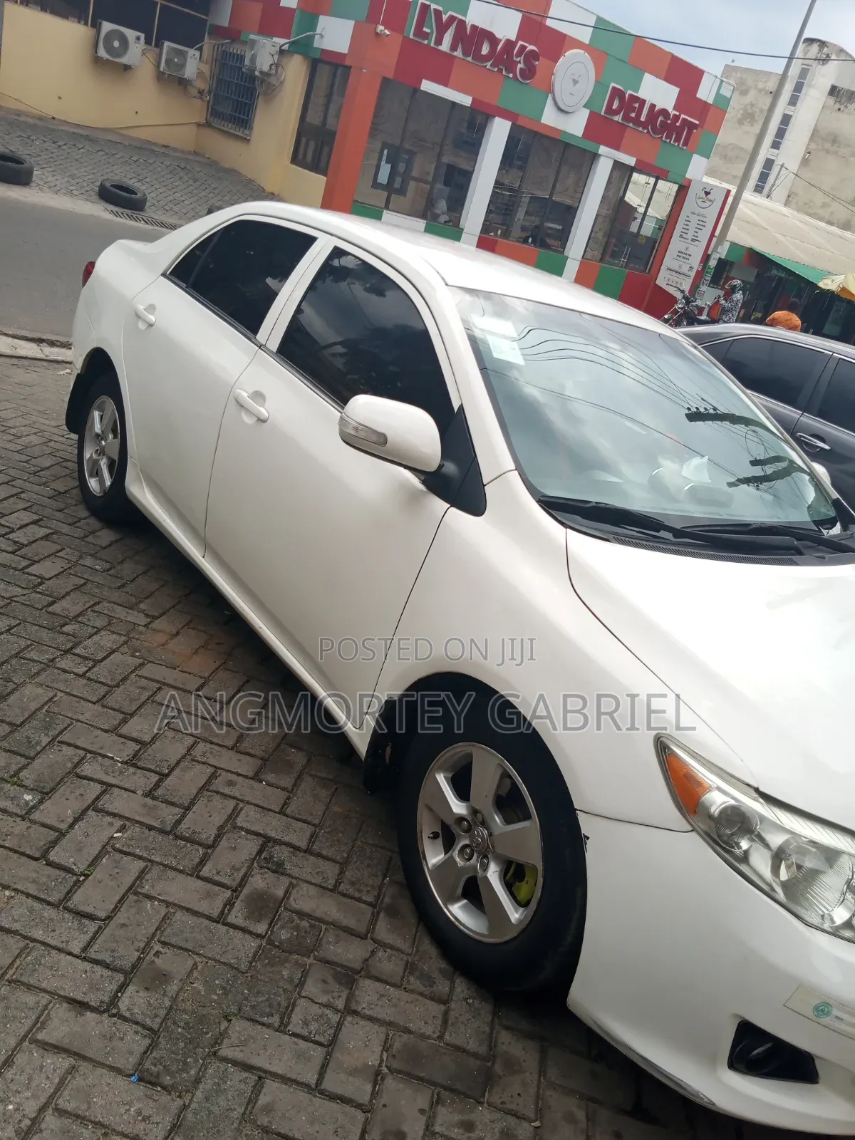 Toyota Corolla 2010 White