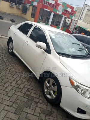 Toyota Corolla 2010 White