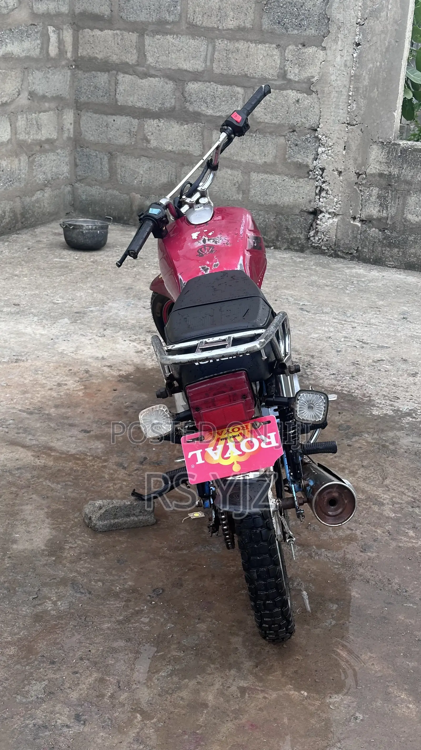 Royal RY125 2019 Red