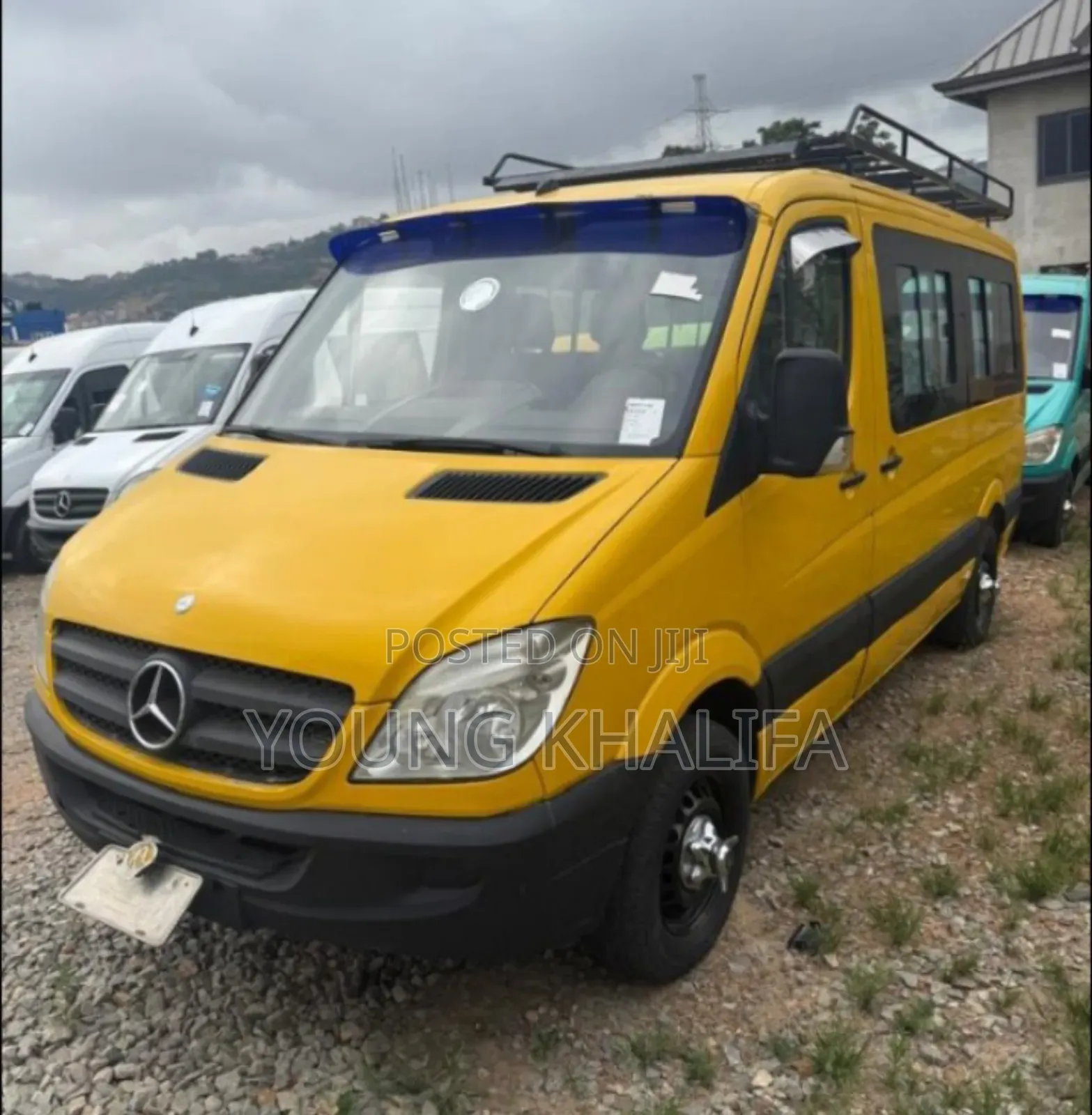 Mercedes-Benz Sprinter 2012 Yellow