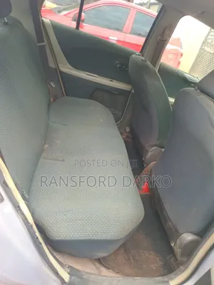 Toyota Vitz 2010 Silver