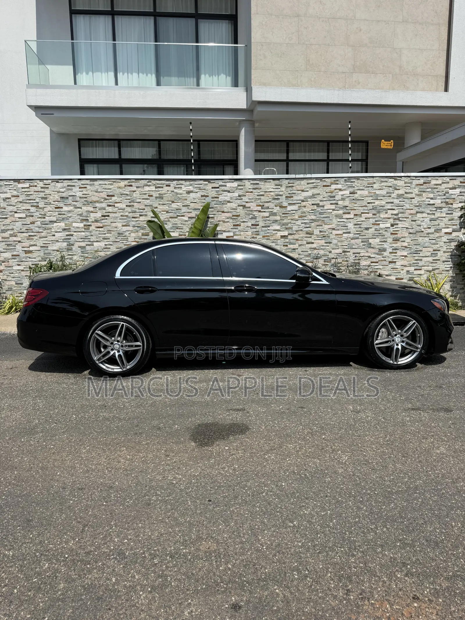 Mercedes-Benz E300 2017 Black