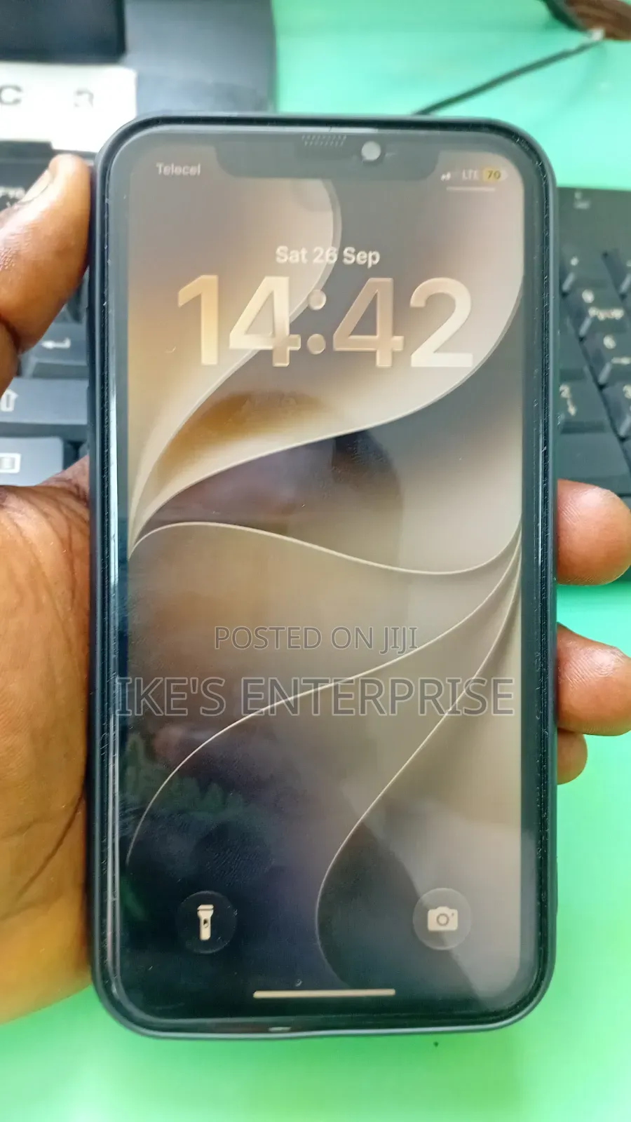 Apple iPhone 11 64 GB Red