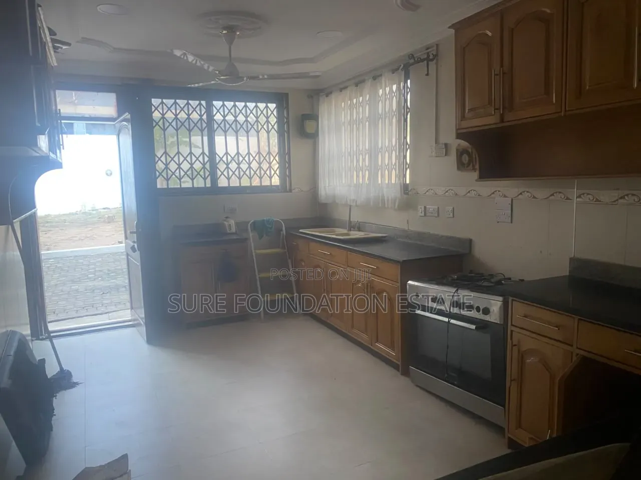 5bdrm House in Dansoman for rent