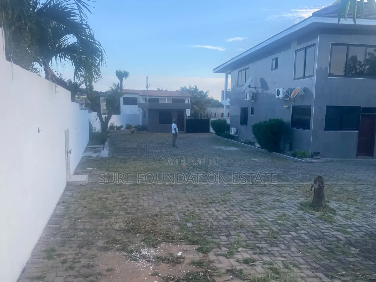 5bdrm House in Dansoman for rent