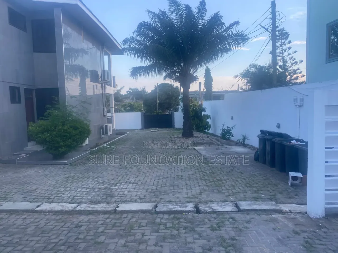 5bdrm House in Dansoman for rent