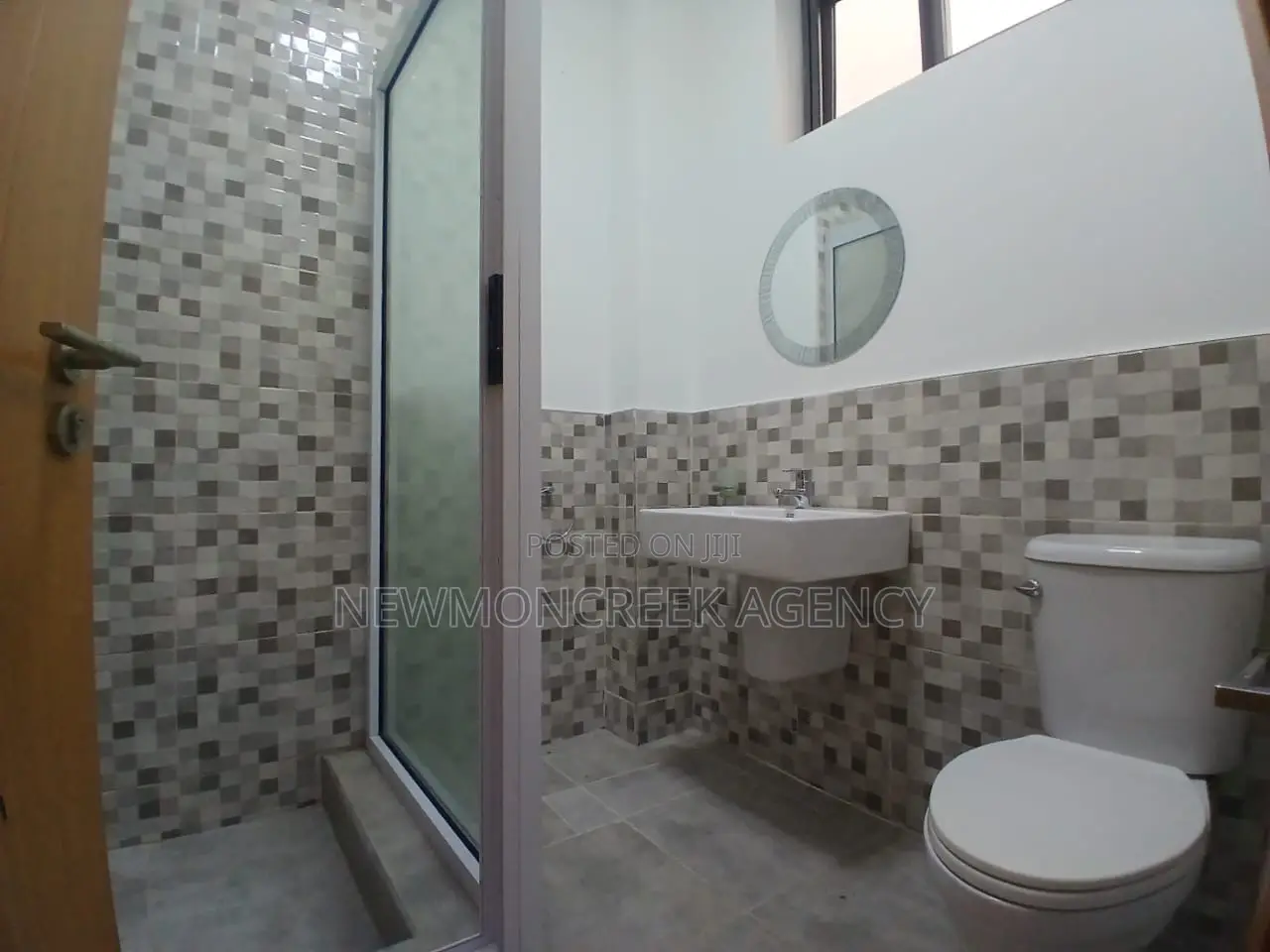 4bdrm Duplex in Ayi Mensah Toll, Accra Metropolitan for sale