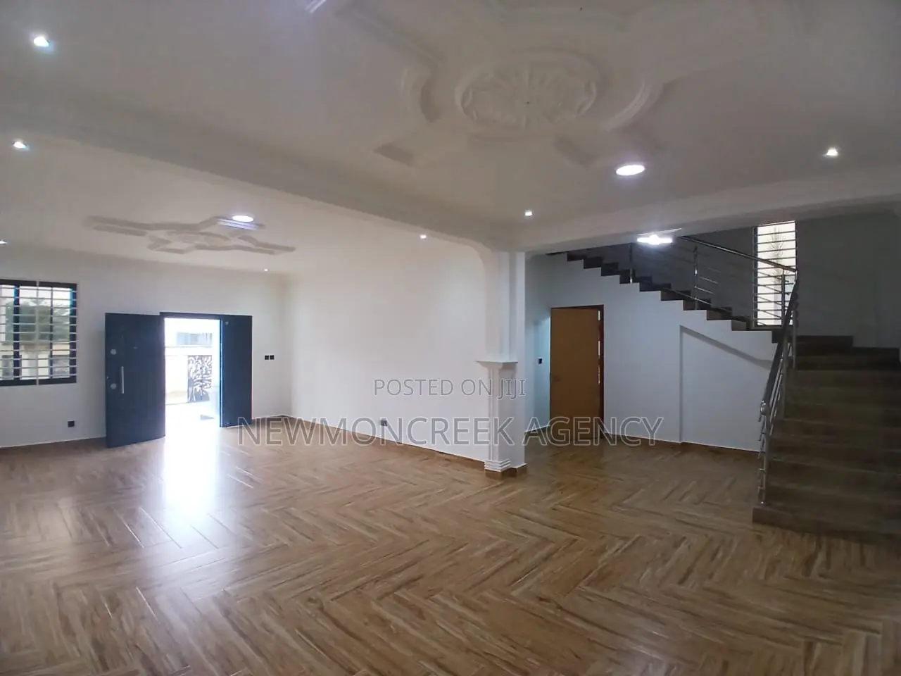 4bdrm Duplex in Ayi Mensah Toll, Accra Metropolitan for sale