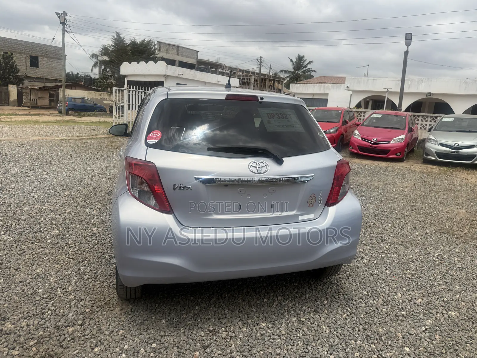 Toyota Vitz 1.3 FWD 3dr 2014 Silver