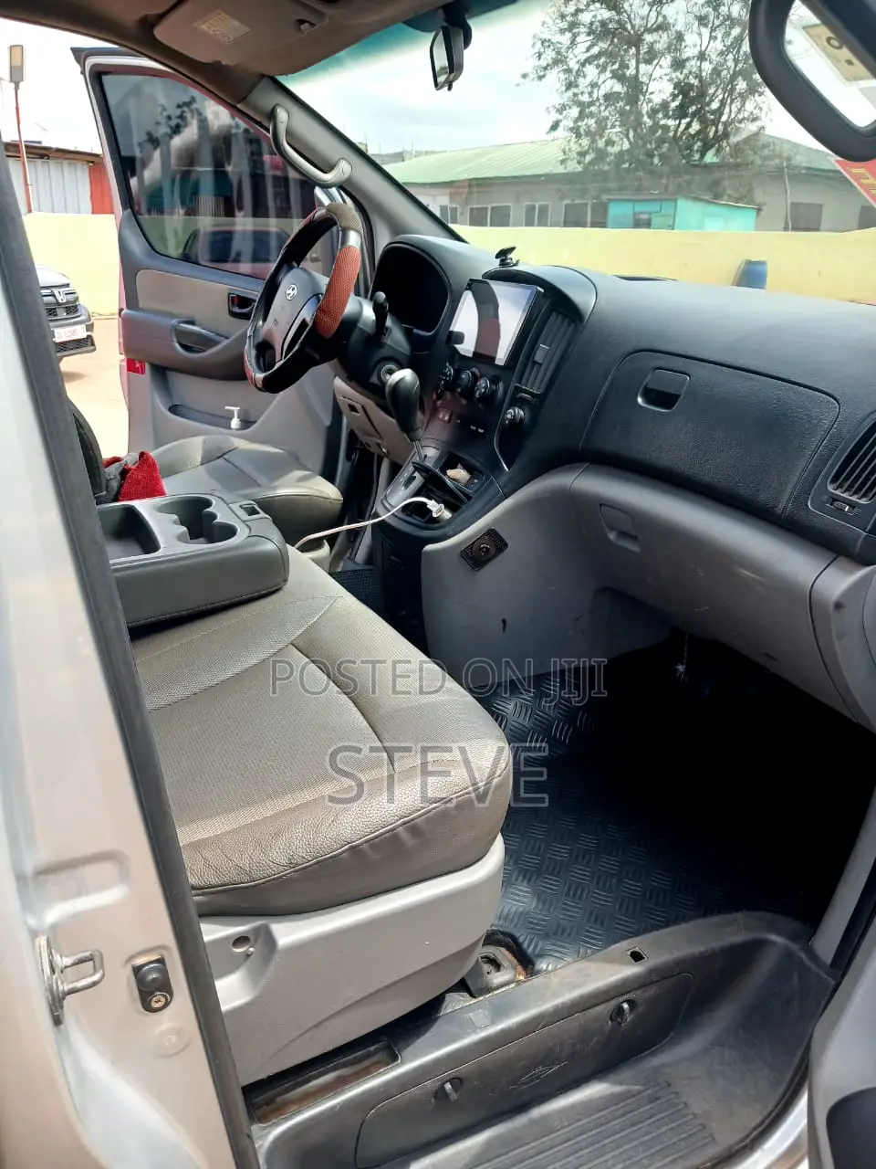 Hyundai Starex 2015 Grey