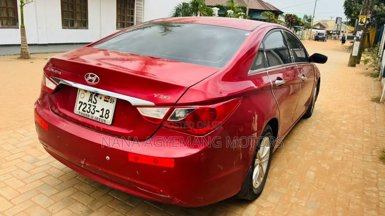 Hyundai Sonata SE 2.0T Sedan FWD (2.0L 4cyl 6A) 2013 Red