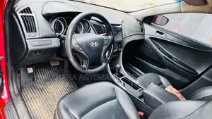 Hyundai Sonata SE 2.0T Sedan FWD (2.0L 4cyl 6A) 2013 Red