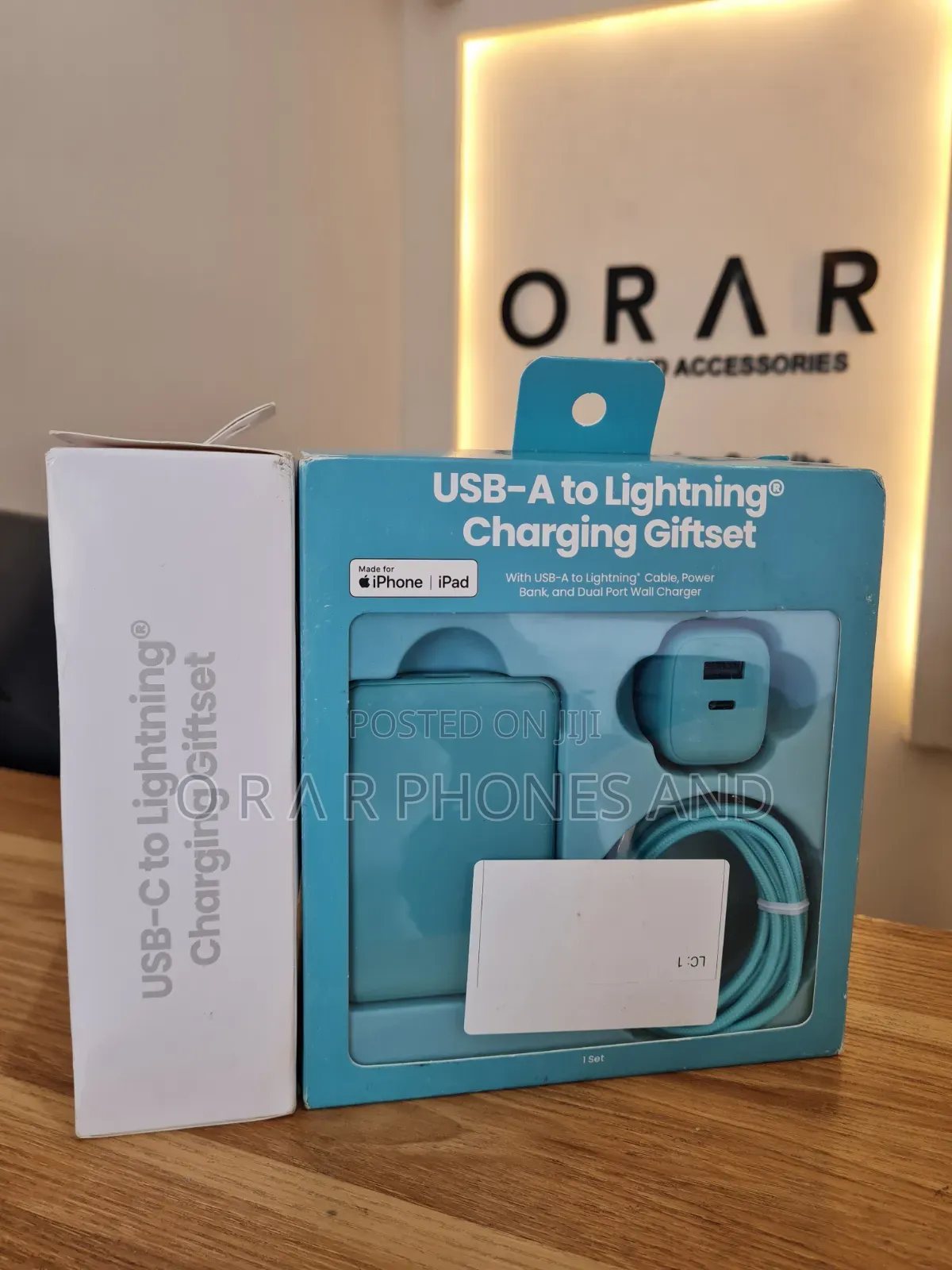 At T Complete Charger With a Powerbank