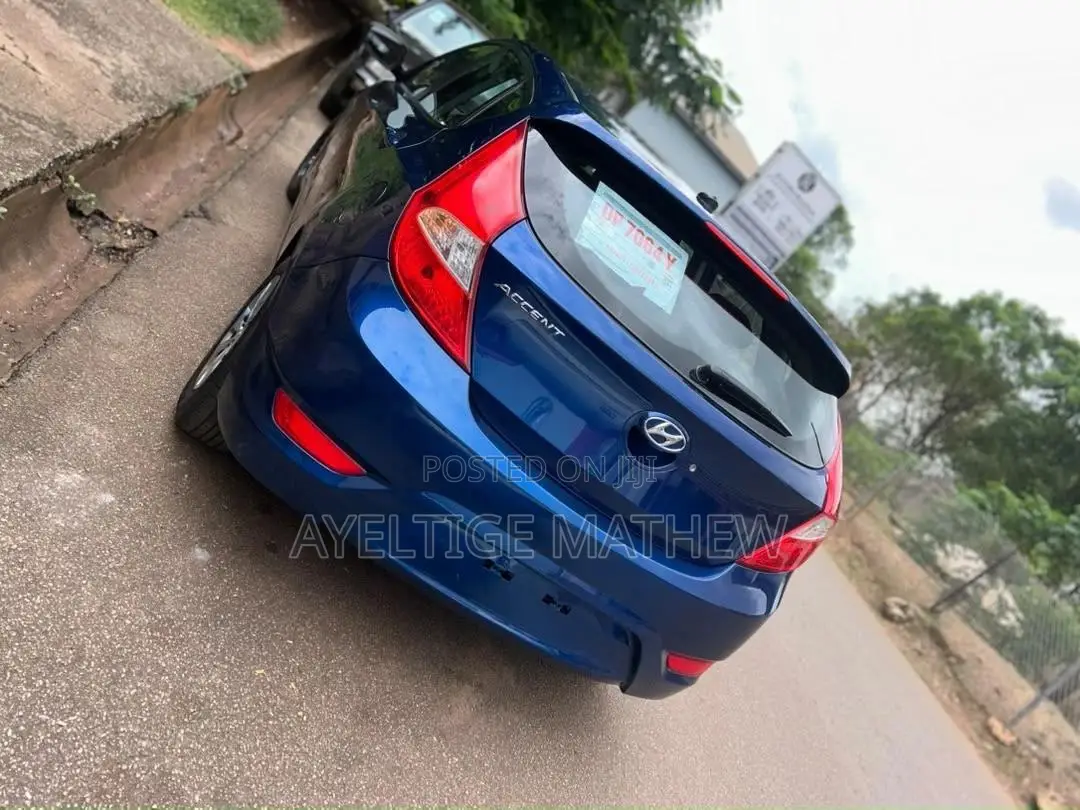 Hyundai Accent SE Hatchback 2016 Black