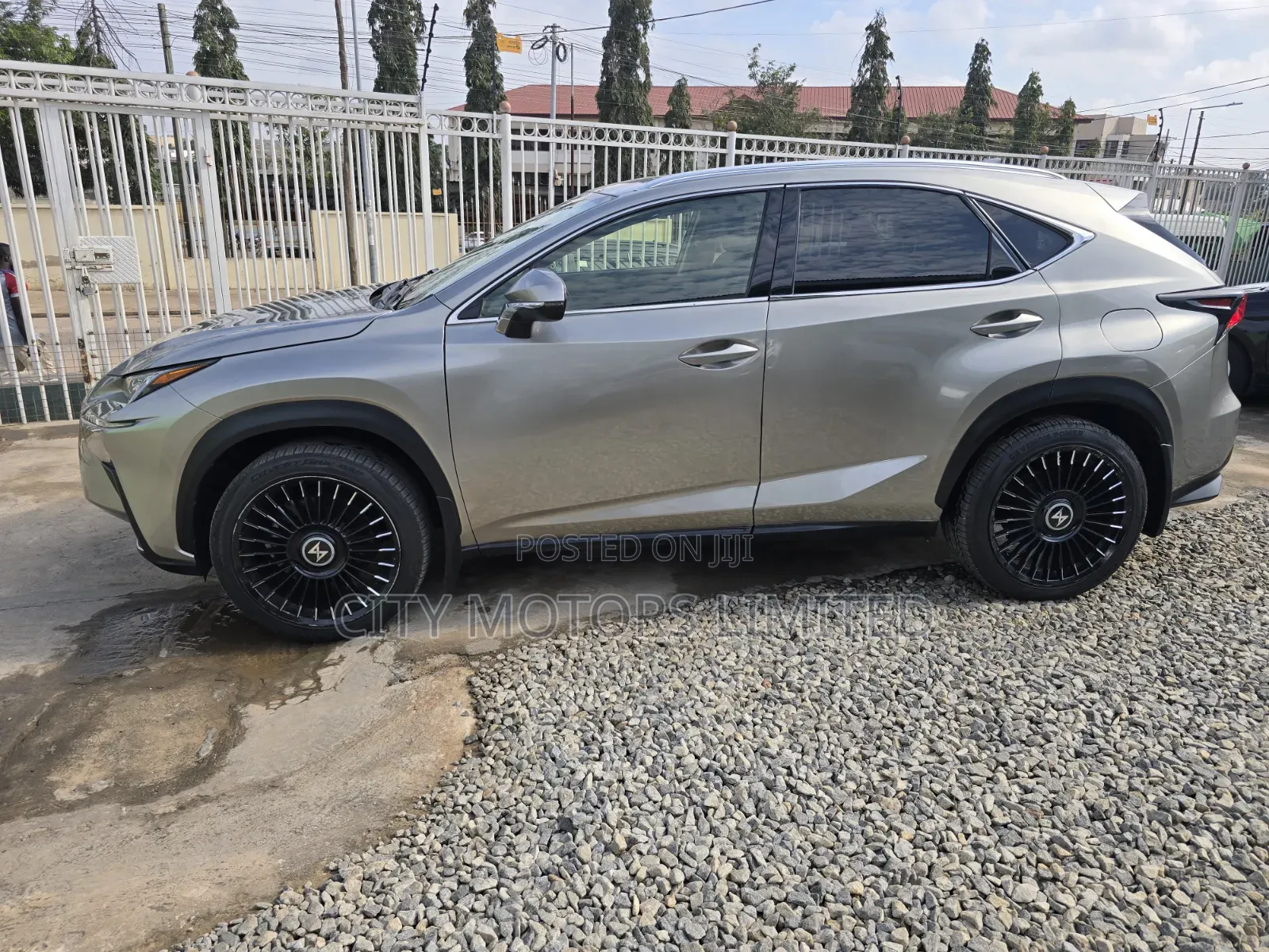 Lexus NX 300 FWD 2021