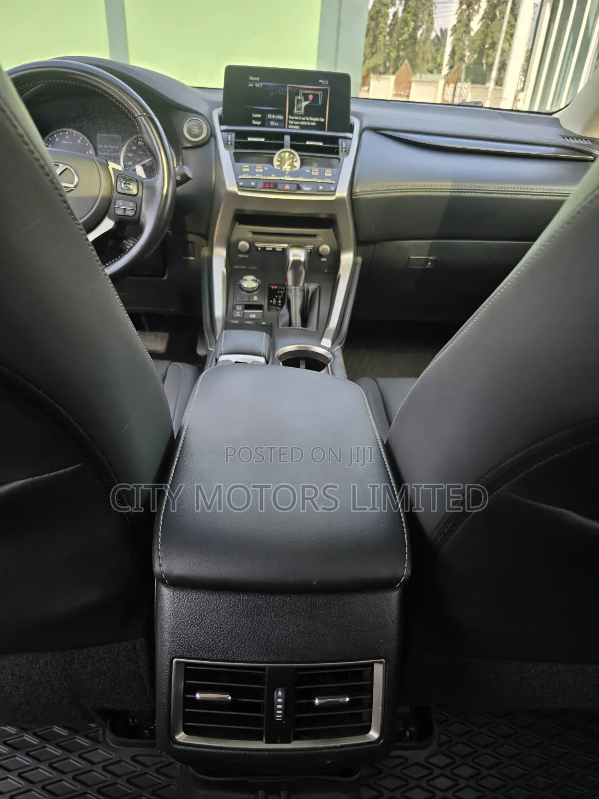 Lexus NX 300 FWD 2021