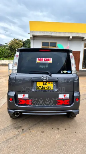 Toyota Sienta 2015 Gray