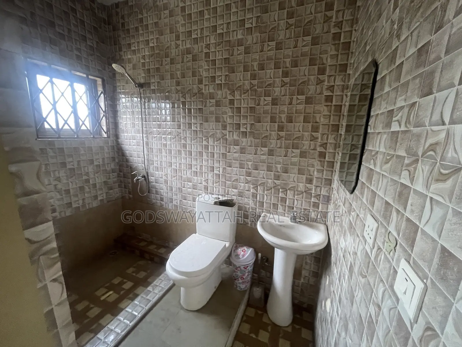 3bdrm Apartment in East Legon, Adjiriganor for rent