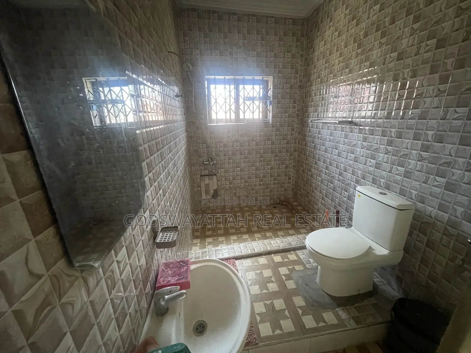 3bdrm Apartment in East Legon, Adjiriganor for rent