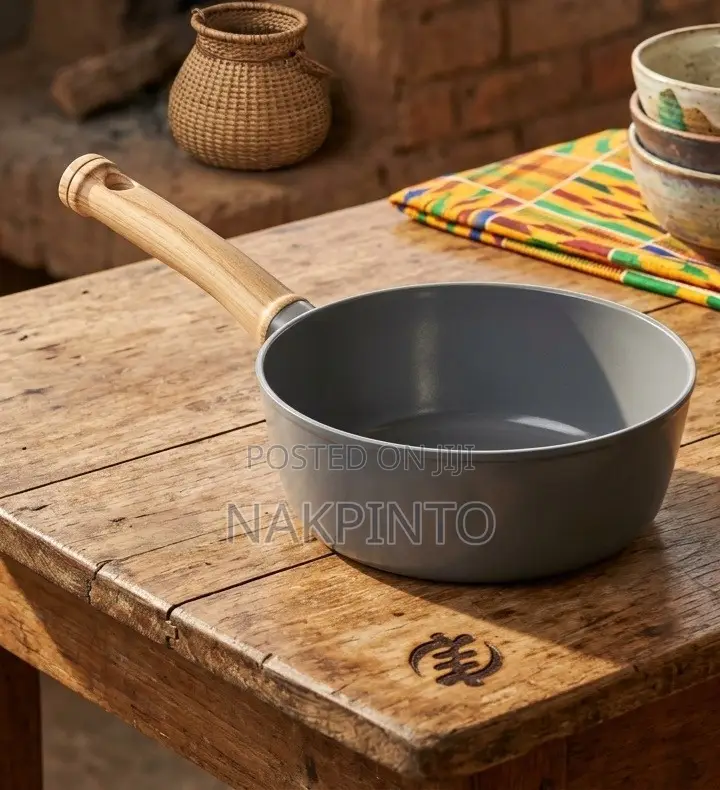 Premium Ceramic Non-Stick Saucepan With Wood-Effect Handle - 16cm