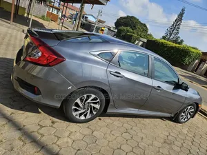 Honda Civic EX Sedan 2019 Gray