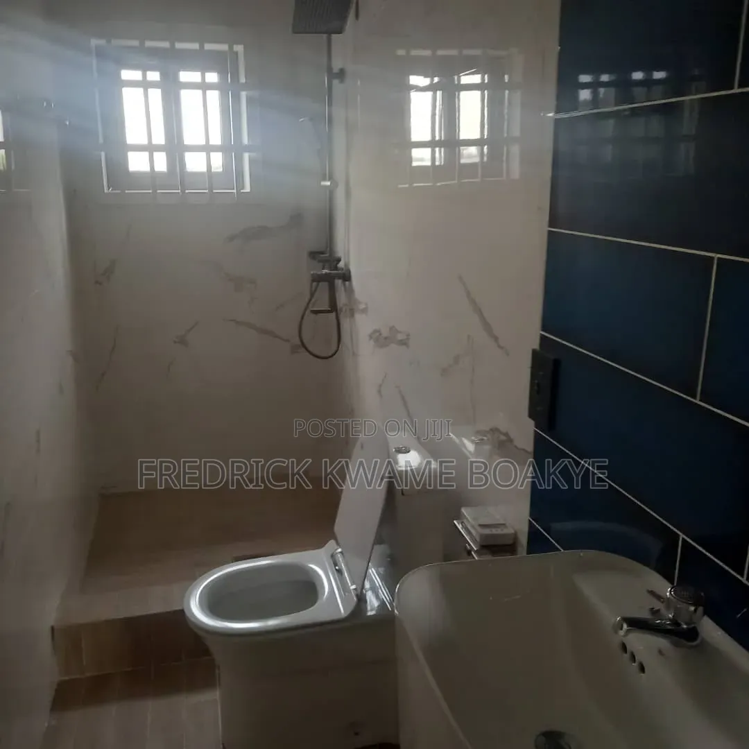 2bdrm Apartment in Brother K Estate, Kumasi Metropolitan for rent