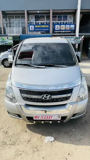 Hyundai Starex 2015 Silver
