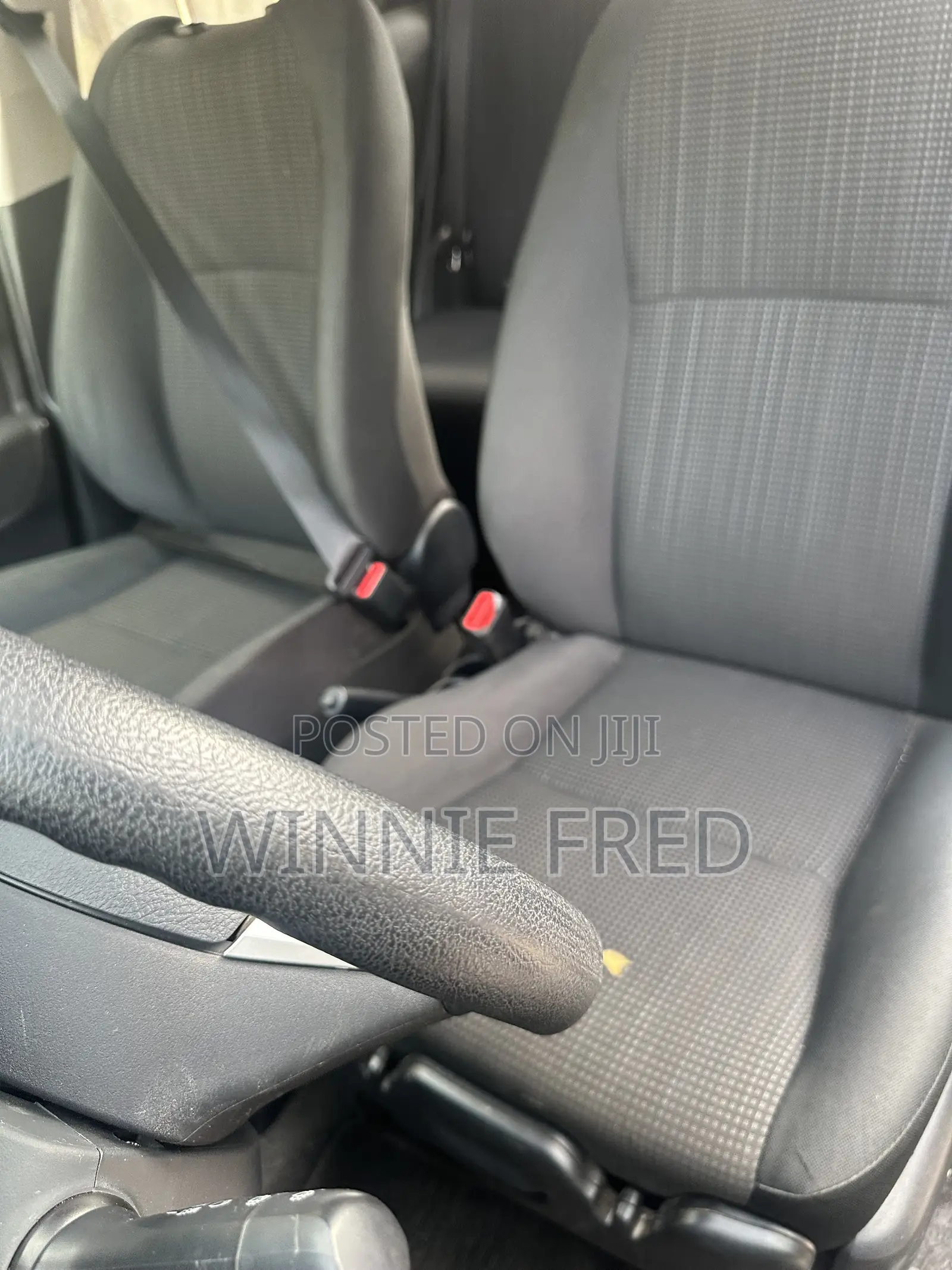 Toyota Vitz 1.3 FWD 5dr 2016 Matt Black