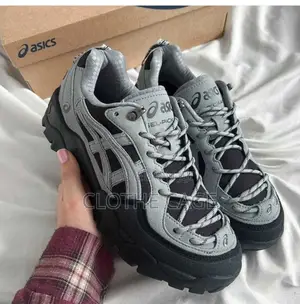 Asics Gel Pickax