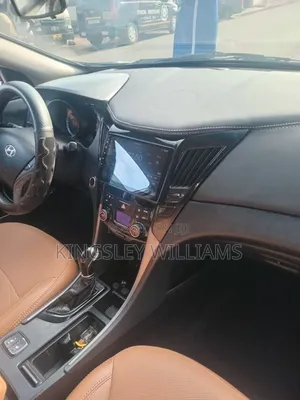 Hyundai Sonata Limited 2.0T Sedan (2.0L 4cyl 6A) 2013 Black