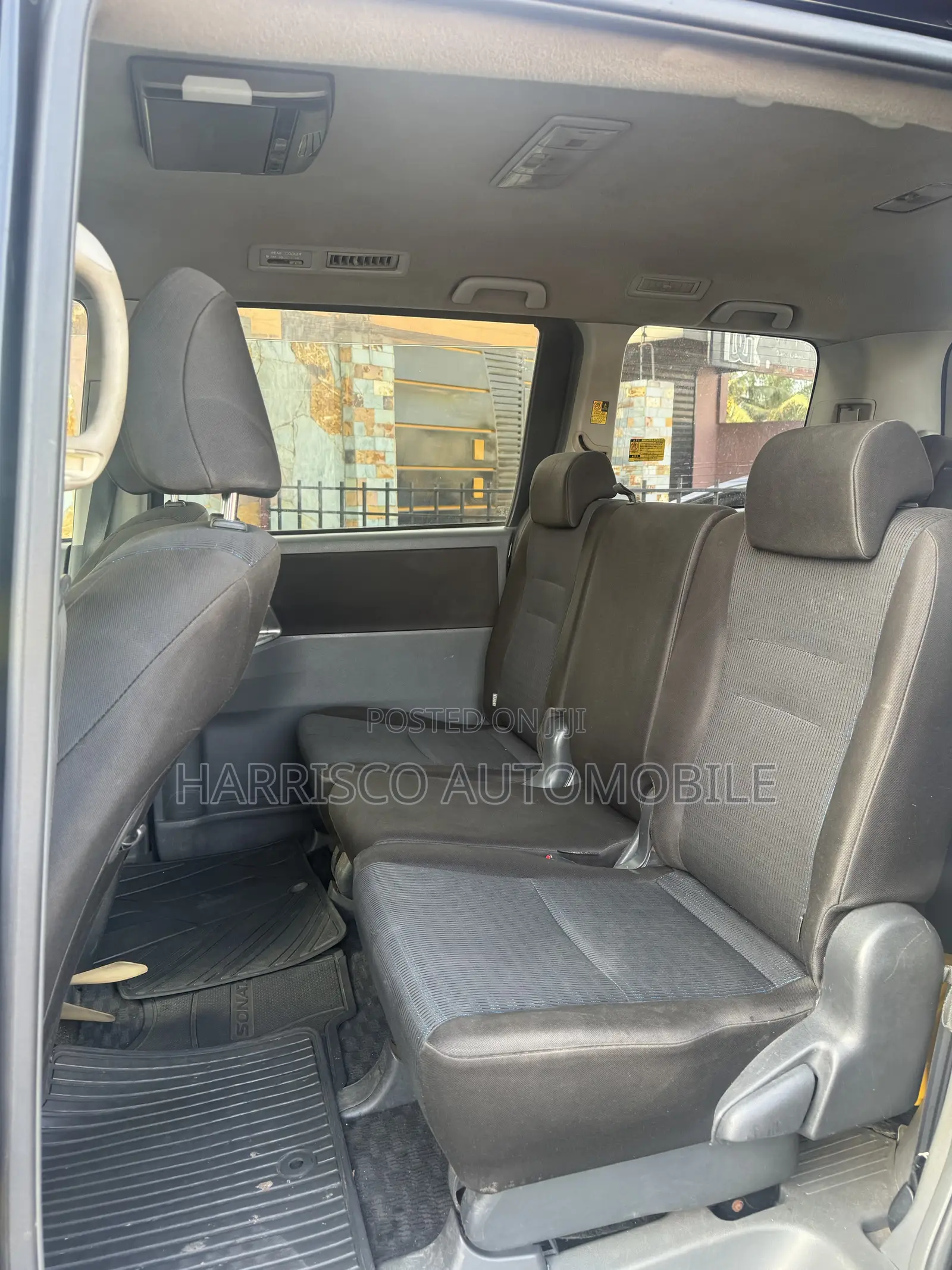 Toyota Voxy V 4WD 7-Seater 2010 Black