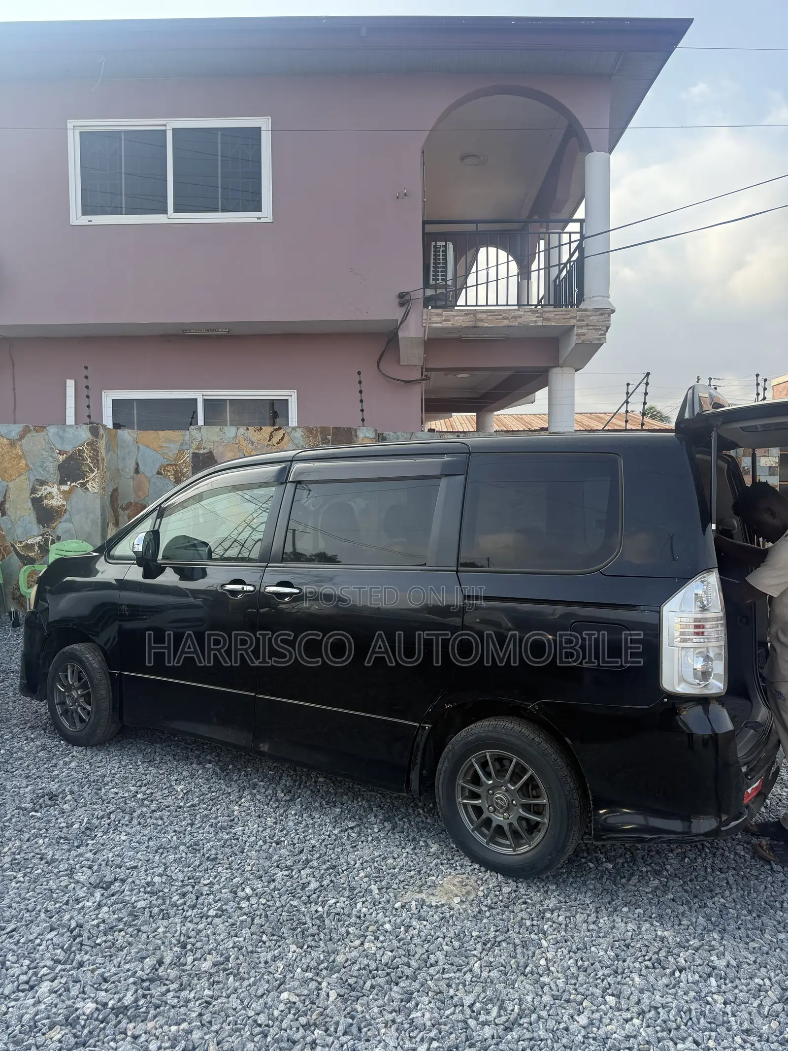 Toyota Voxy V 4WD 7-Seater 2010 Black