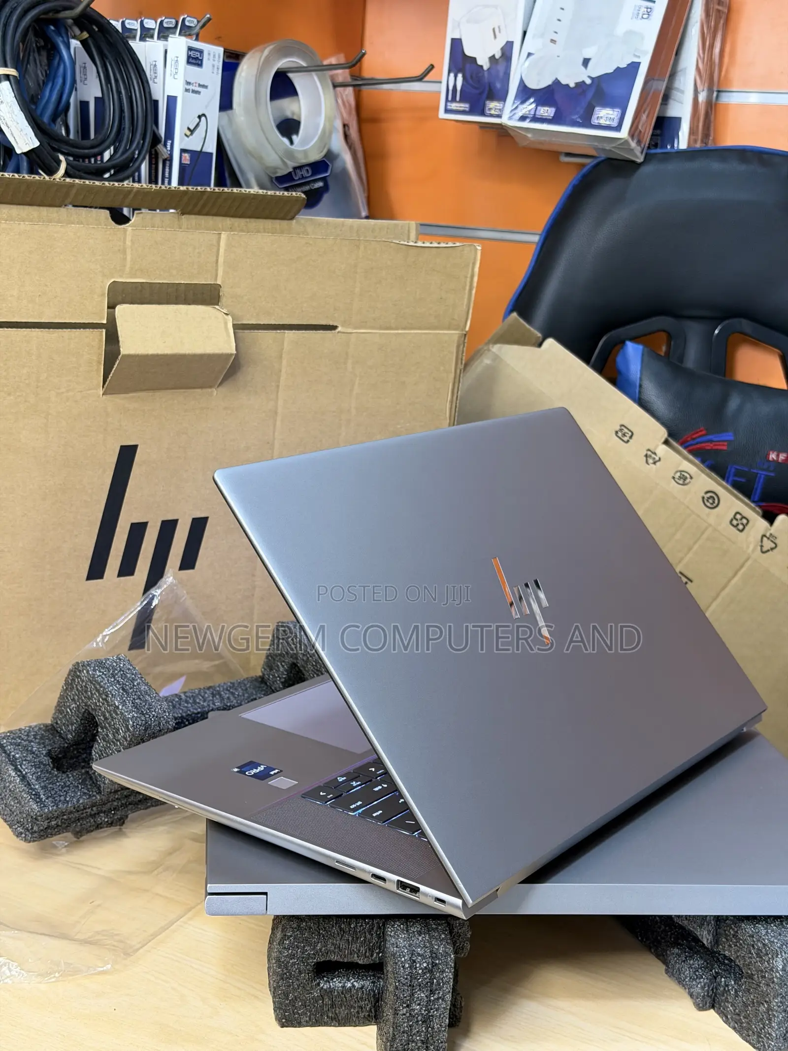 New Laptop HP ZBook 16 Studio G10 16GB Intel Core i9 SSD 1T