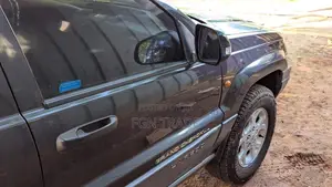 Jeep Grand Cherokee Laredo 4.0 4x4 2000 Black