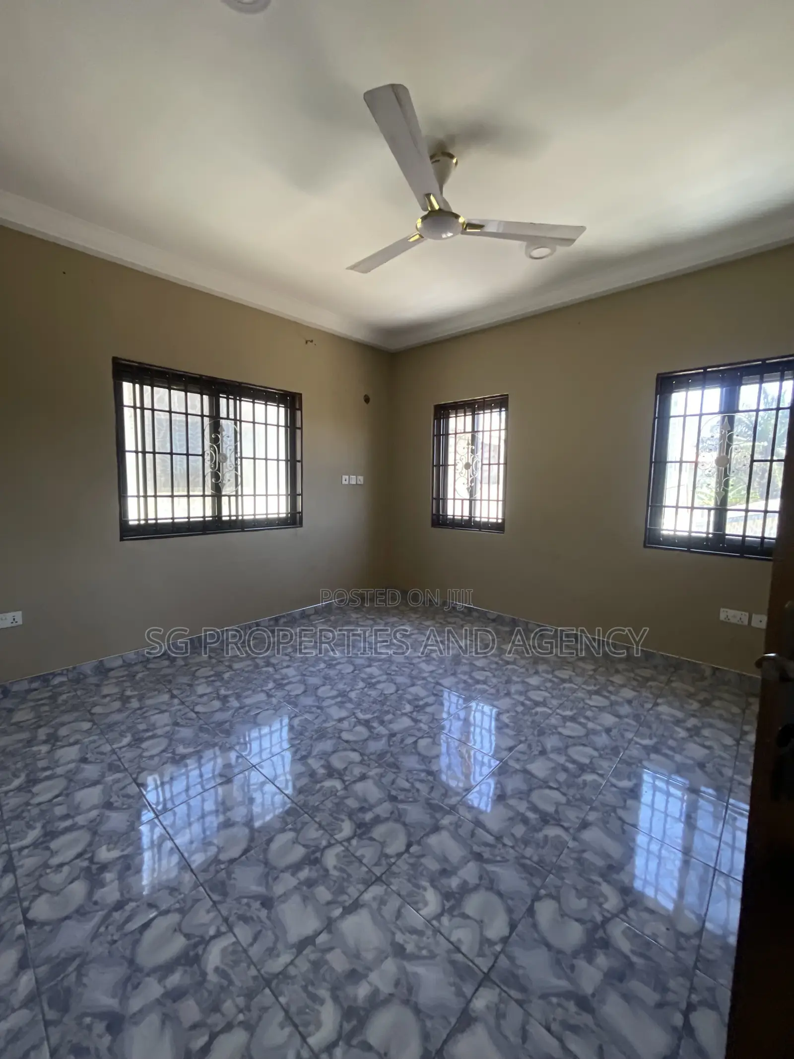2bdrm Apartment in Junction Mall, Sakumono for rent