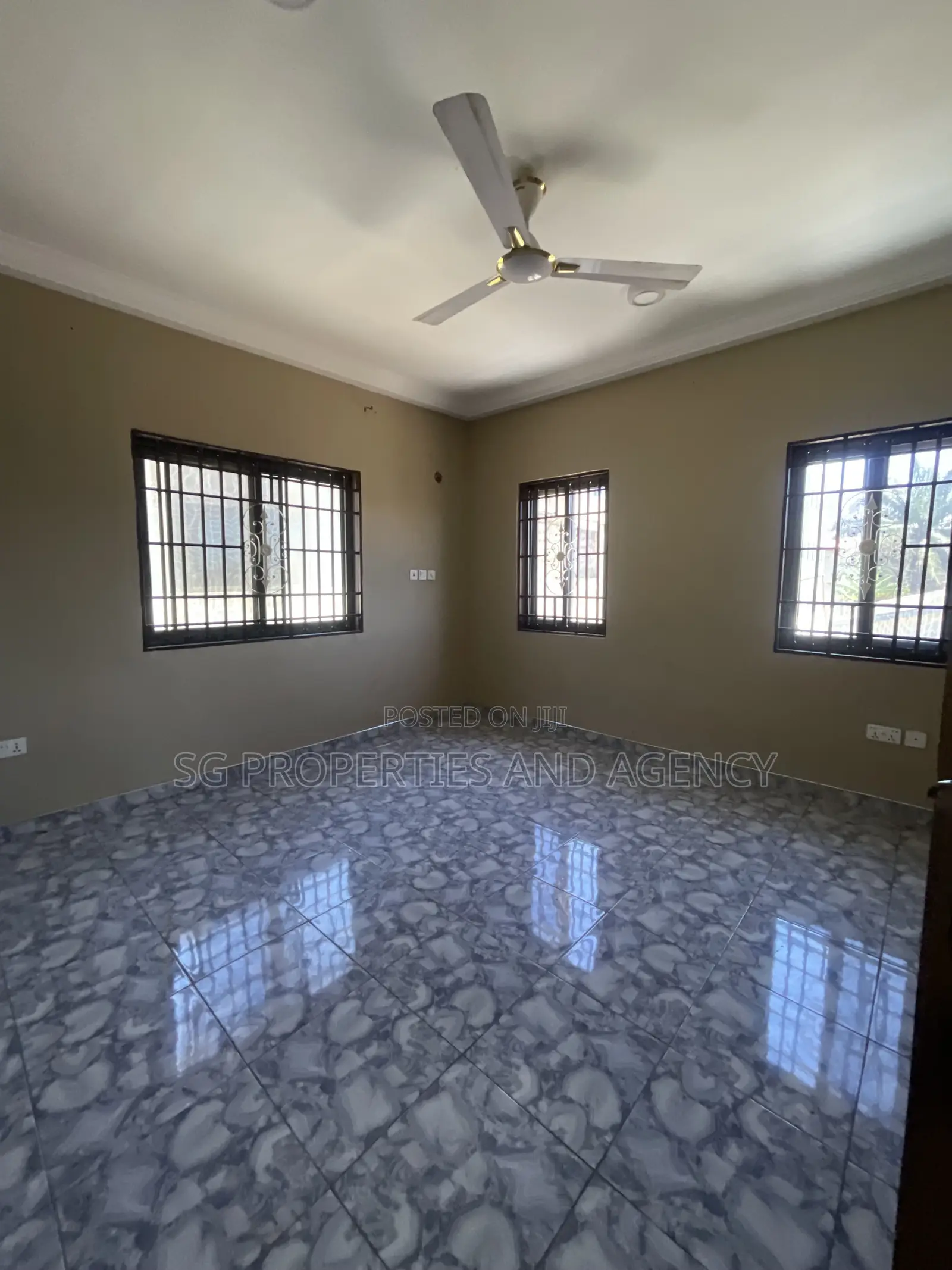 2bdrm Apartment in Junction Mall, Sakumono for rent