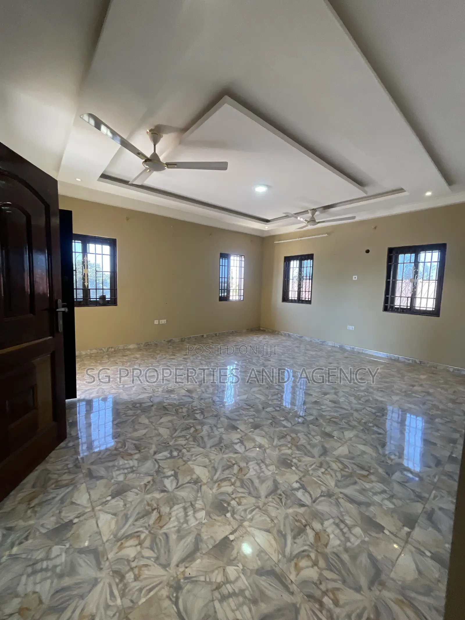 2bdrm Apartment in Junction Mall, Sakumono for rent