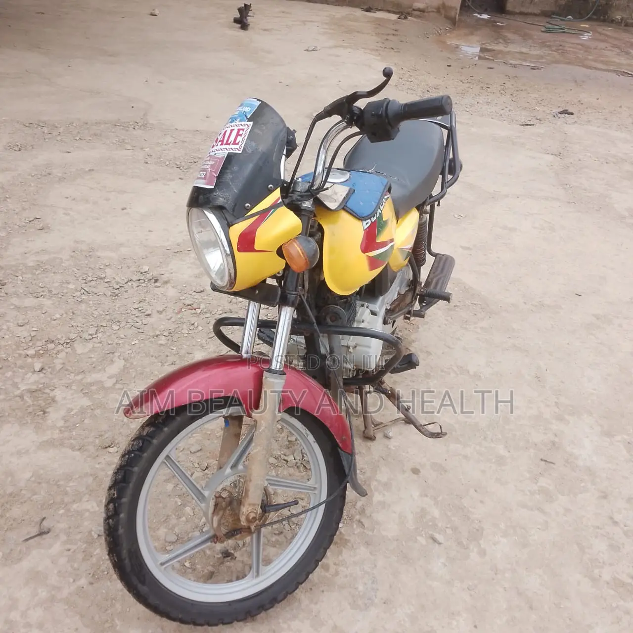Bajaj Boxer 2022 Yellow