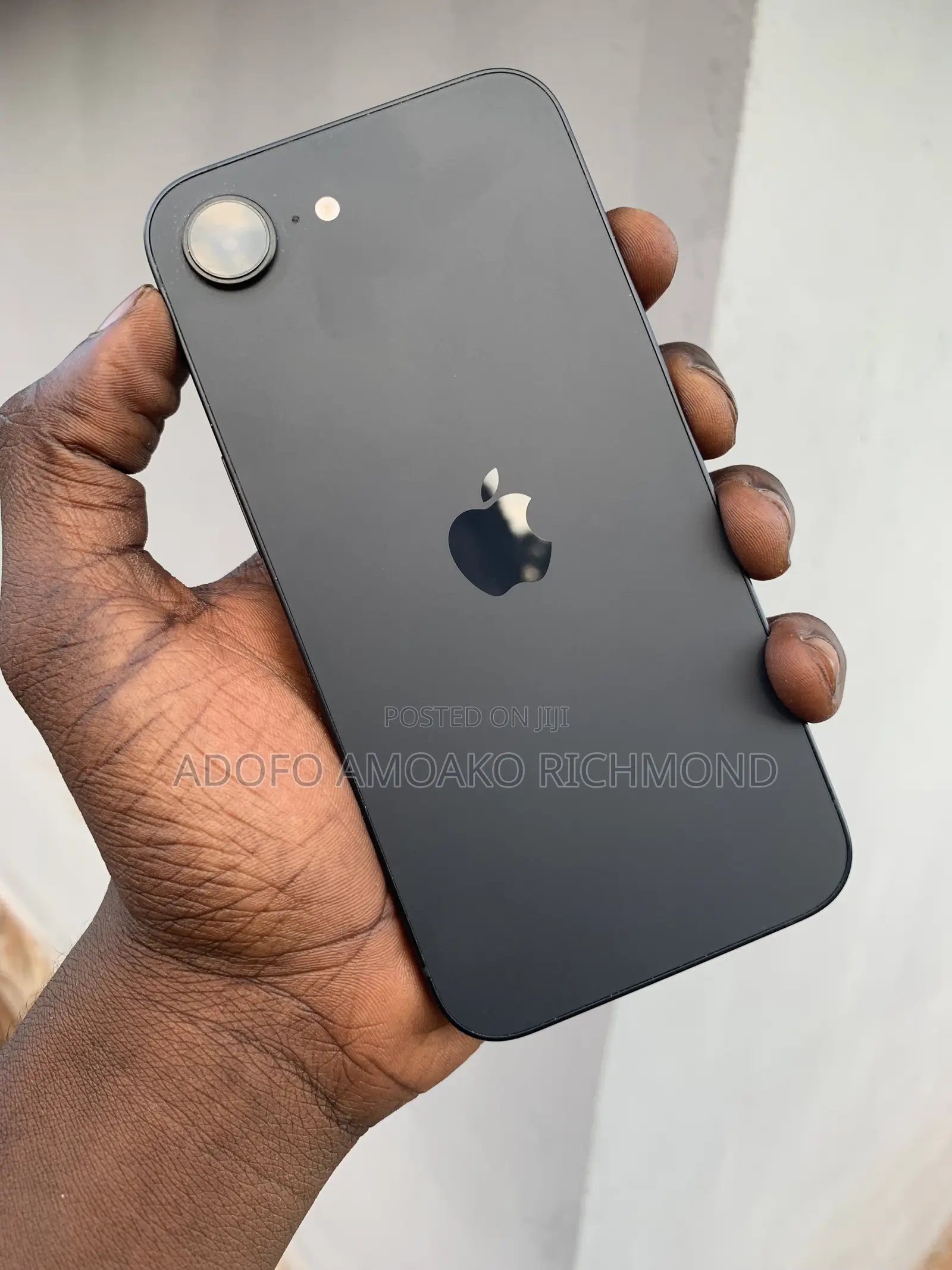 Apple iPhone 16e 128 GB Black