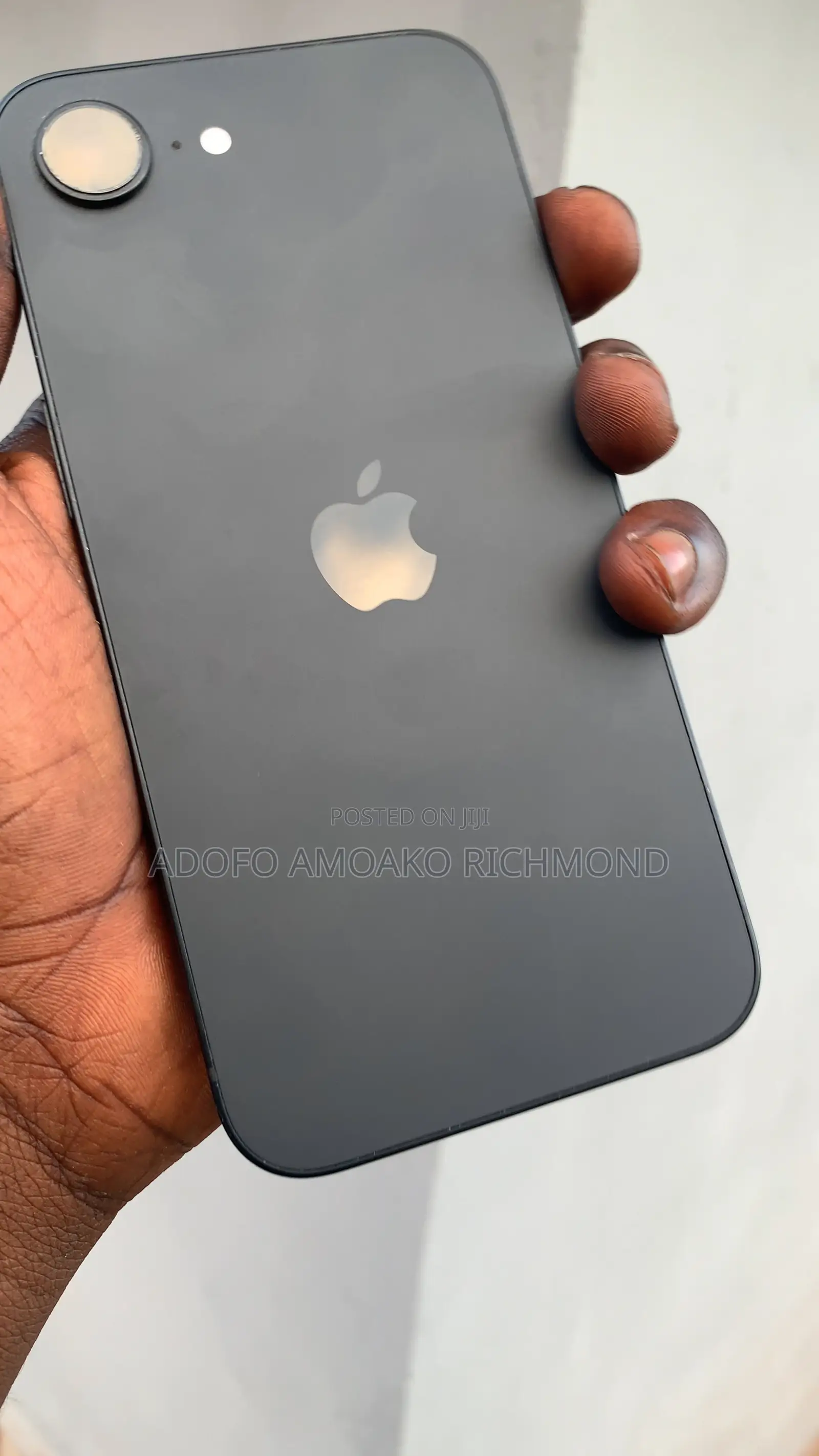 Apple iPhone 16e 128 GB Black
