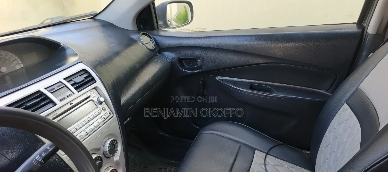 Toyota Yaris 2010 Gray