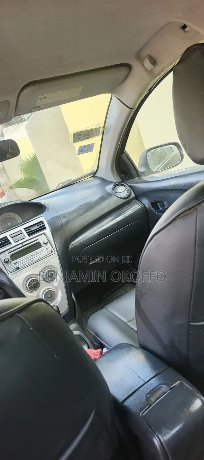 Toyota Yaris 2010 Gray