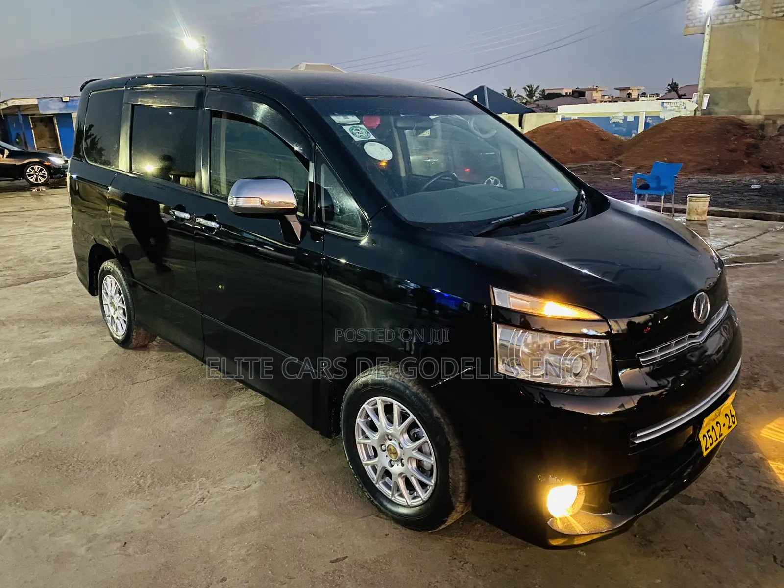 Toyota Voxy X 2WD 8-Seater 2011 Black