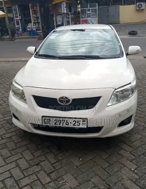 Toyota Corolla 2010 White