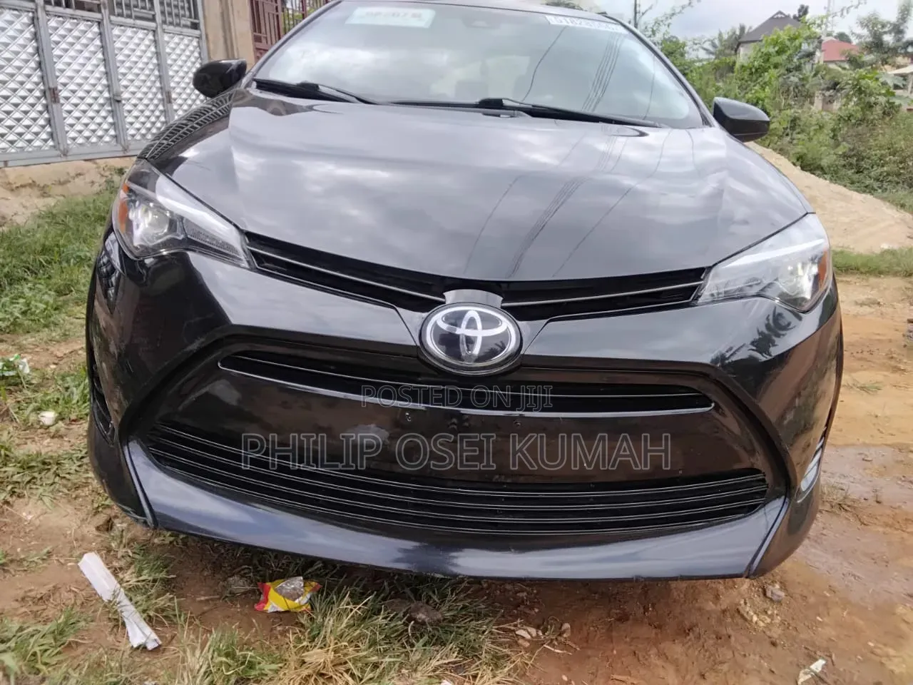 Toyota Corolla LE Eco (1.8L 4cyl 2A) 2018 Black