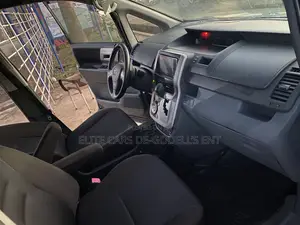 Toyota Voxy X 2WD 8-Seater 2011 Black