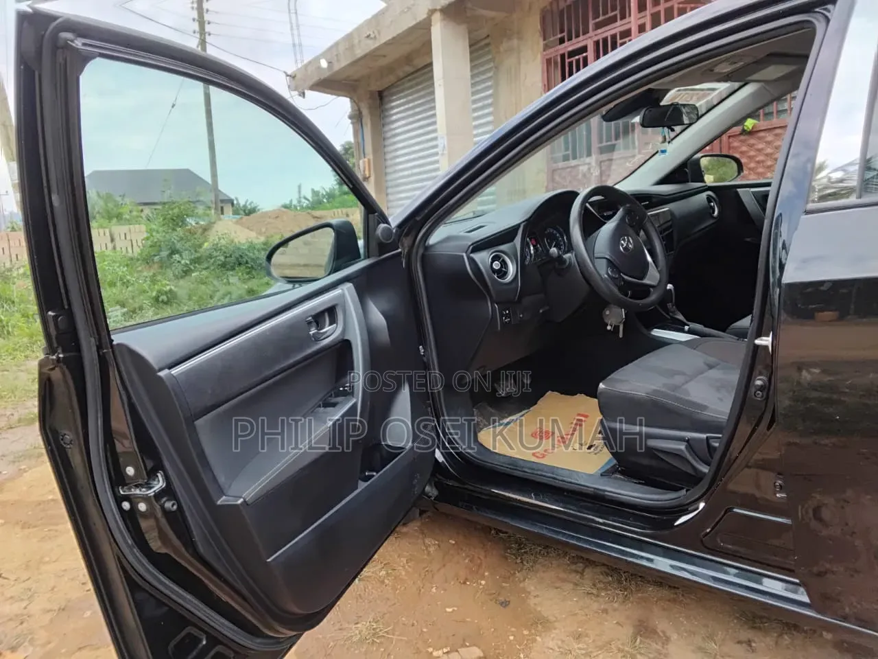 Toyota Corolla LE Eco (1.8L 4cyl 2A) 2018 Black