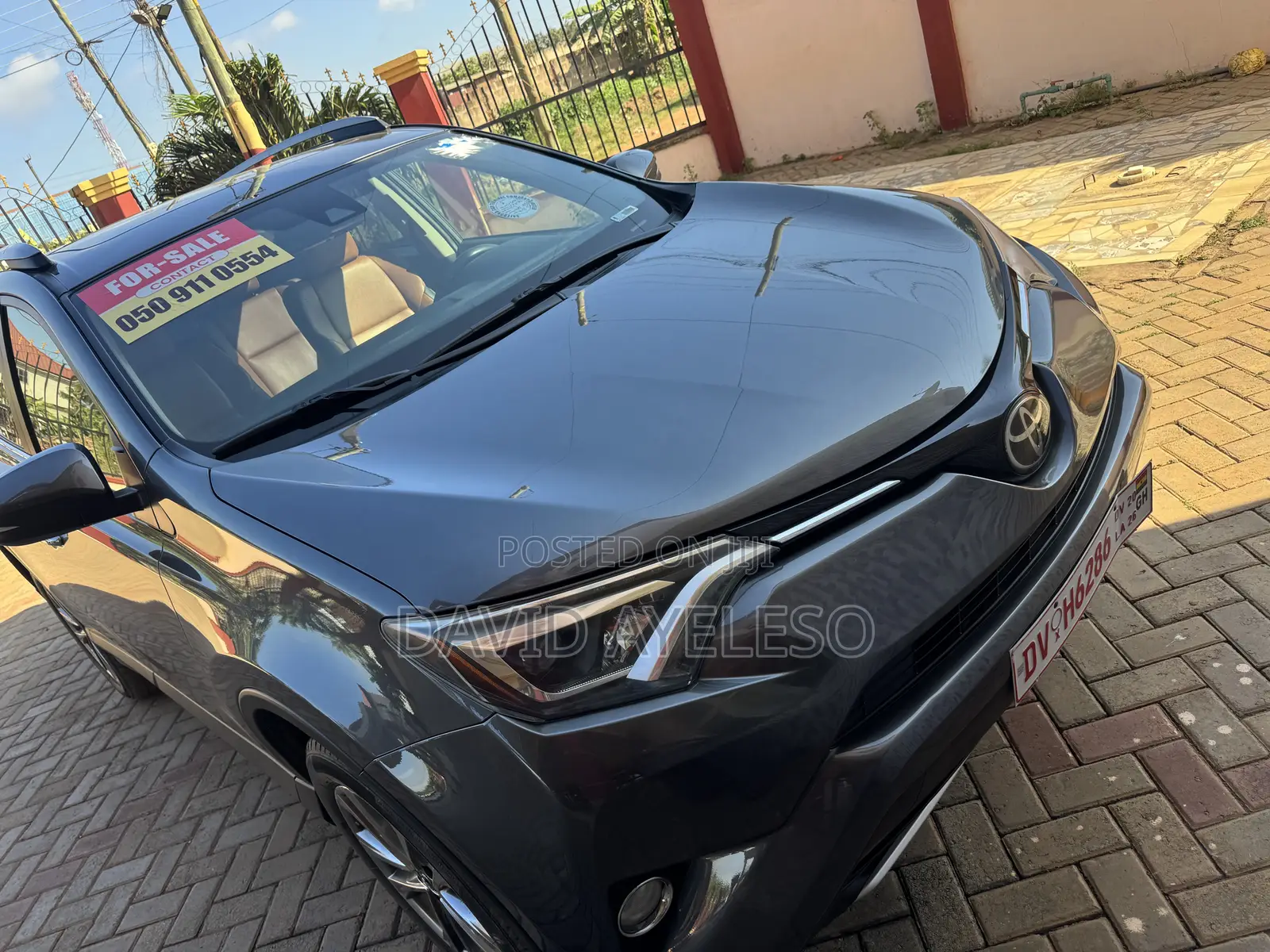 Toyota RAV4 Limited 4dr SUV AWD (2.5L 4cyl 6A) 2018 Gray